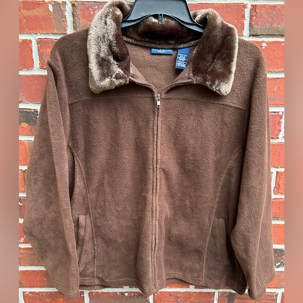 Nick and Sarah Womens Brown Fleece Full Zip with Faux Fur Collar Jacket. 2XL